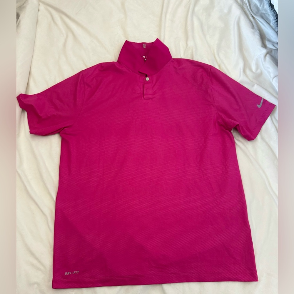 Nike- Tiger Woods Collection Men’s golf shirt Size L